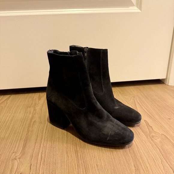 LUCKY BRAND Rainns Bootie - Picture 2 of 5
